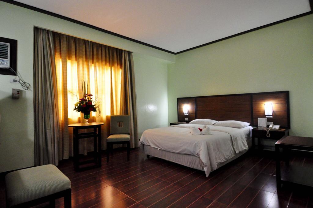Bacolod Business Inn Kültér fotó