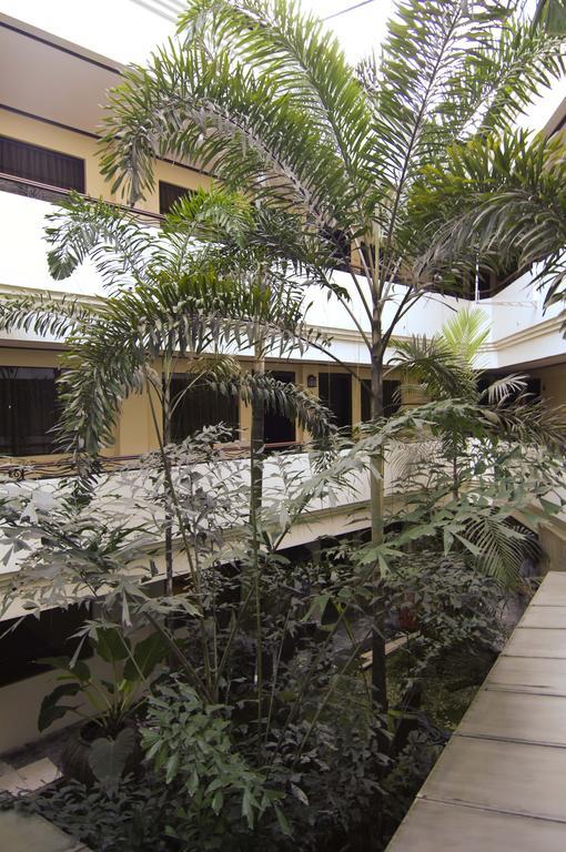 Bacolod Business Inn Kültér fotó